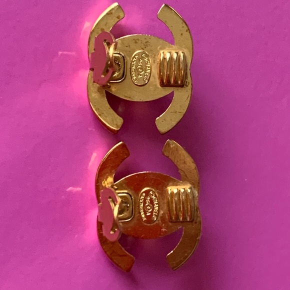 Vintage Chanel CC Turnlock Gold & Crystal Earrings - Picture 13 of 15